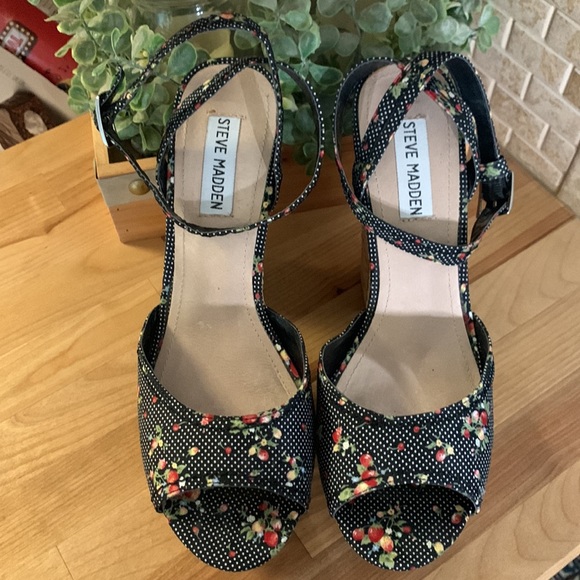 Steve Madden Gurllee Black Floral Polka Dot Platform Ankle Strap Sandal Heels - Picture 5 of 9